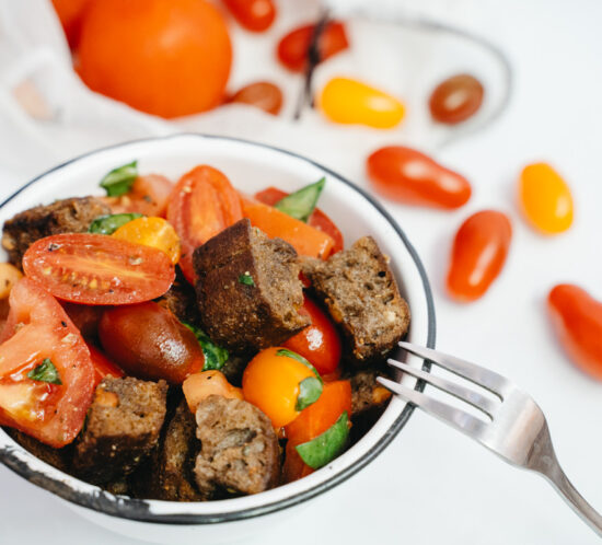 Panzanella, ensalada italiana de tomates